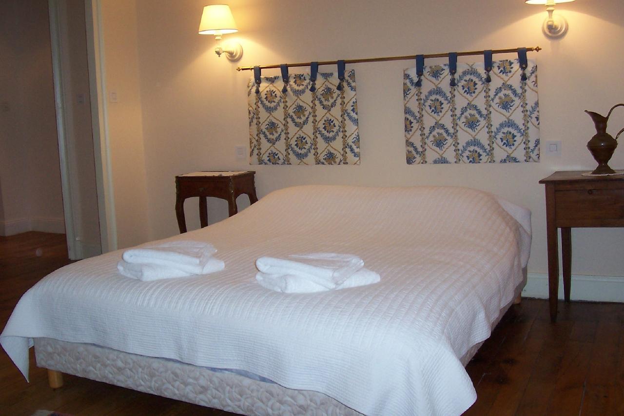 Chateau Champigny Bed & Breakfast Maillet  Bilik gambar