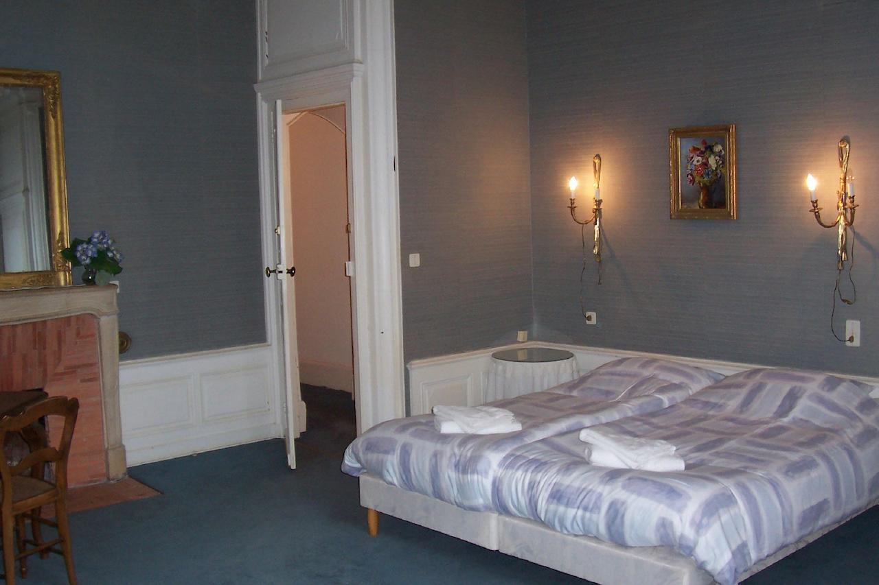 Chateau Champigny Bed & Breakfast Maillet  Bilik gambar