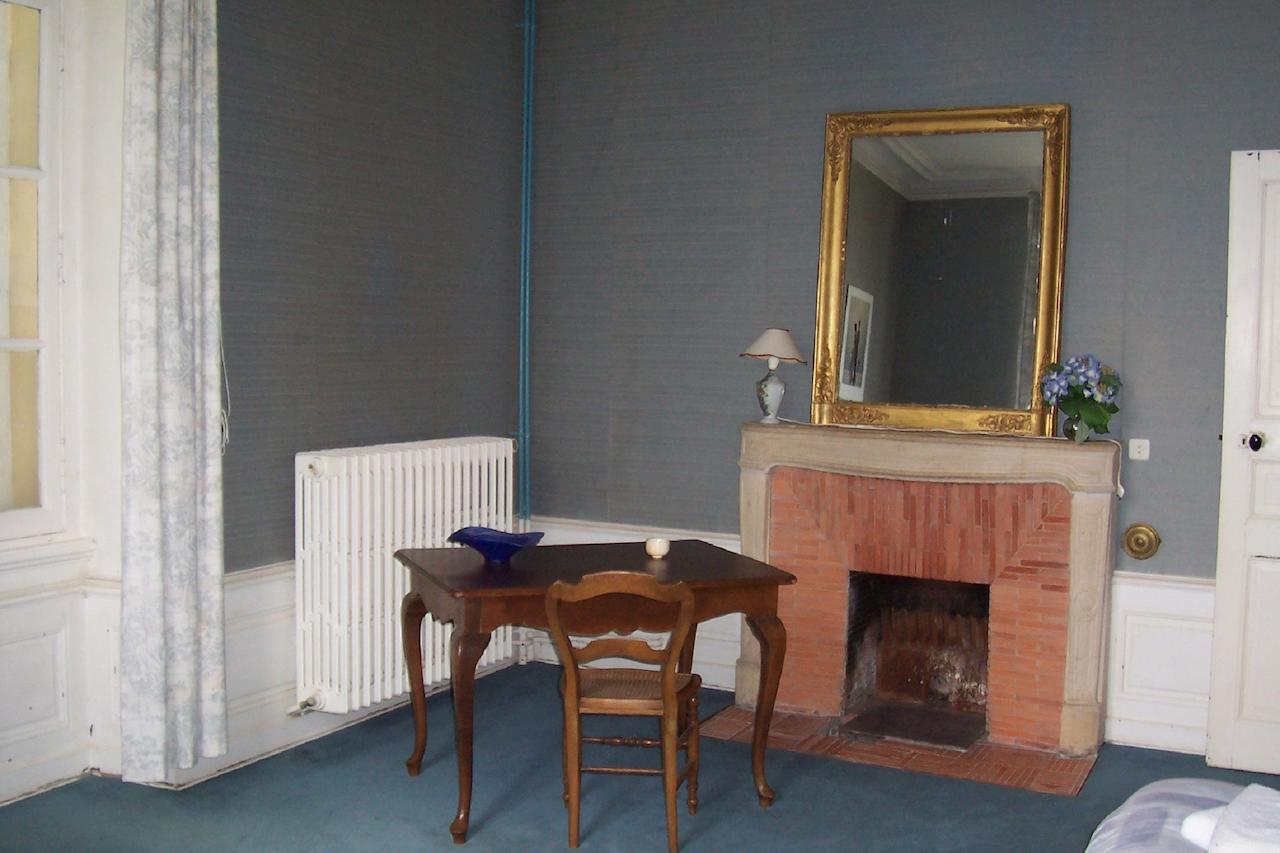 Chateau Champigny Bed & Breakfast Maillet  Bilik gambar
