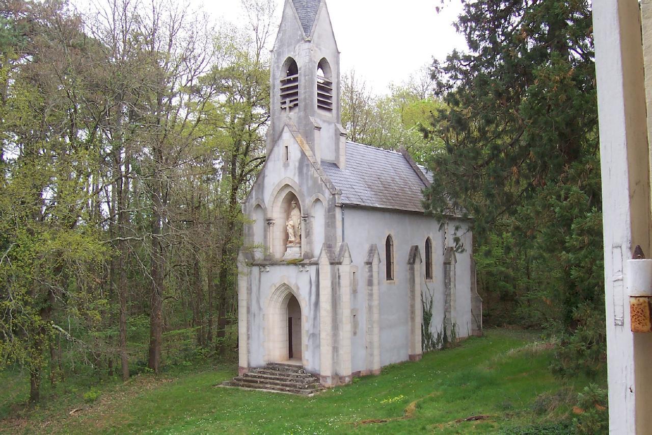 Chateau Champigny Bed & Breakfast Maillet  Bilik gambar